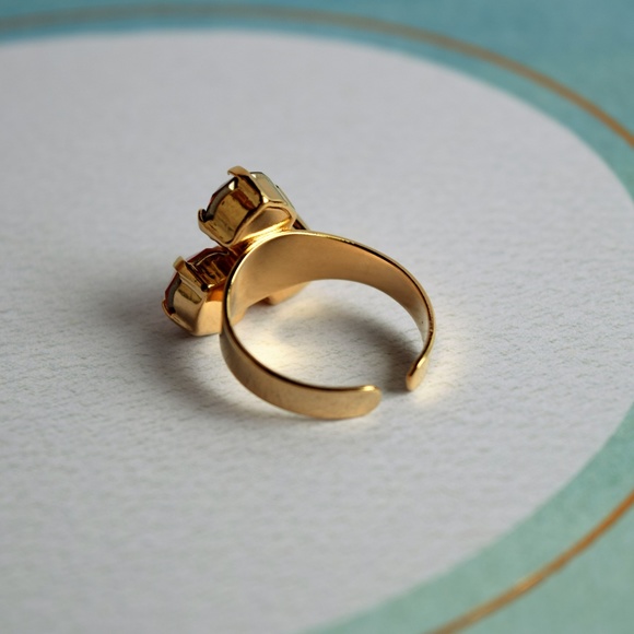 Swarovski Triangle Ring, Swarovski 3 Stones Ring, - Picture 5 of 7